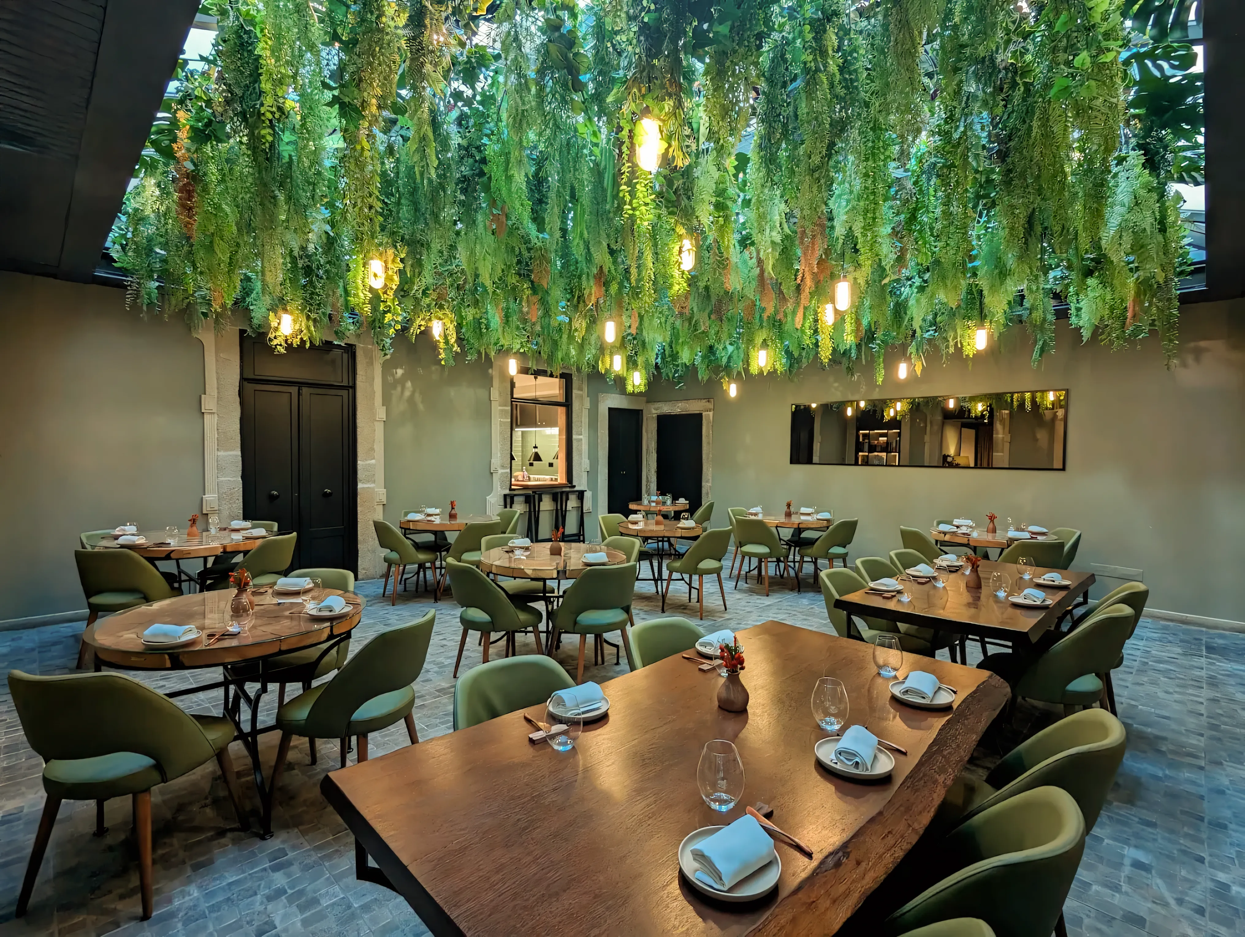 Foto interior restaurante botanico